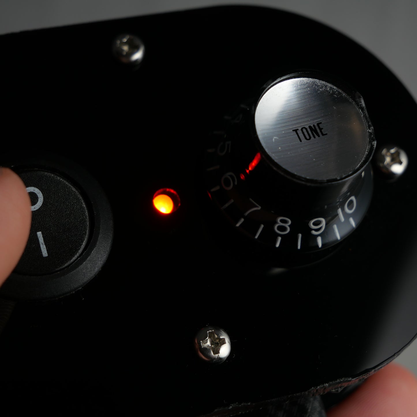 Black Acrylic Compact Midi Controller with 1 Latching Note Button 1 Potentiometer Knob and LED
