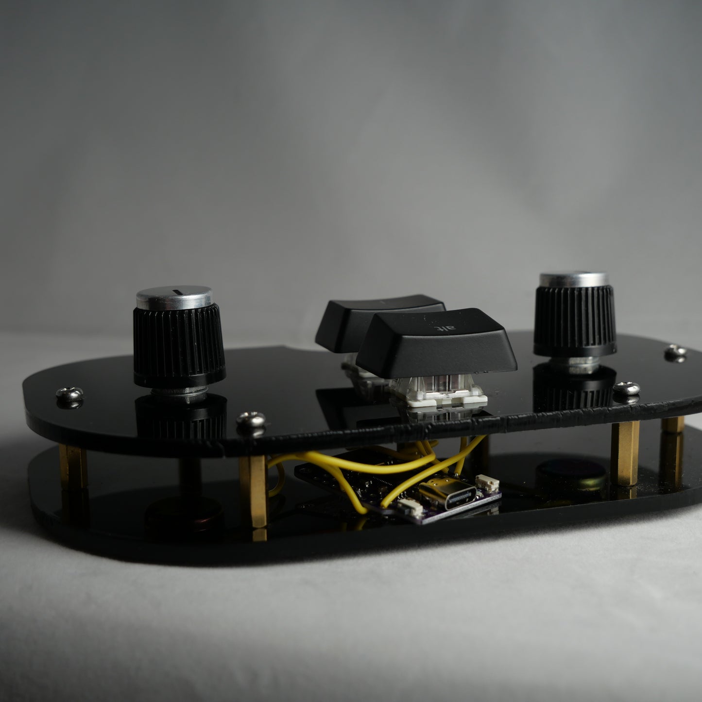 Black Black Acrylic Midi Controller with 2 Note Buttons and 2 Potentiometer KnobsAcrylic Compact Midi Controller with 1 Latching Note Button 1 Potentiometer Knob and LED (Copy)
