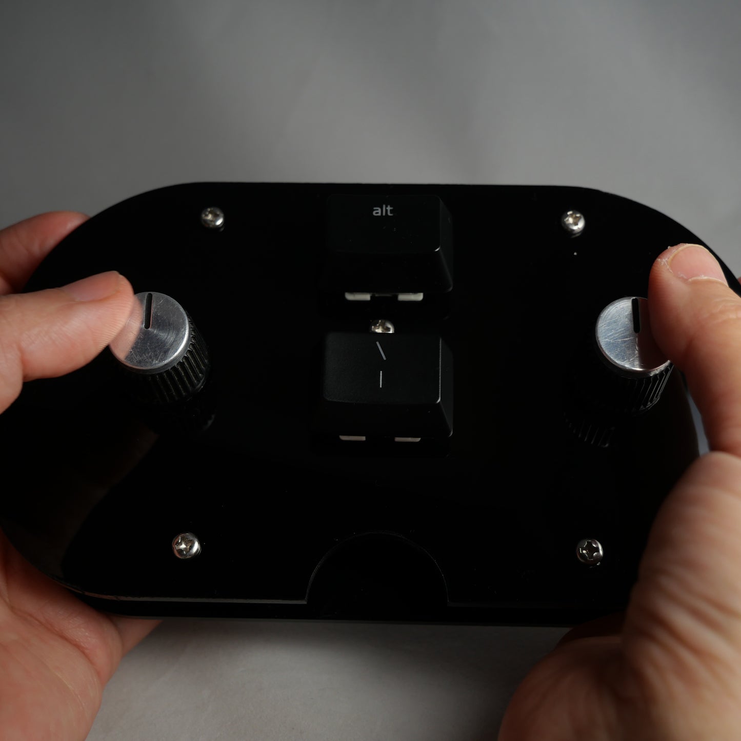 Black Black Acrylic Midi Controller with 2 Note Buttons and 2 Potentiometer KnobsAcrylic Compact Midi Controller with 1 Latching Note Button 1 Potentiometer Knob and LED (Copy)