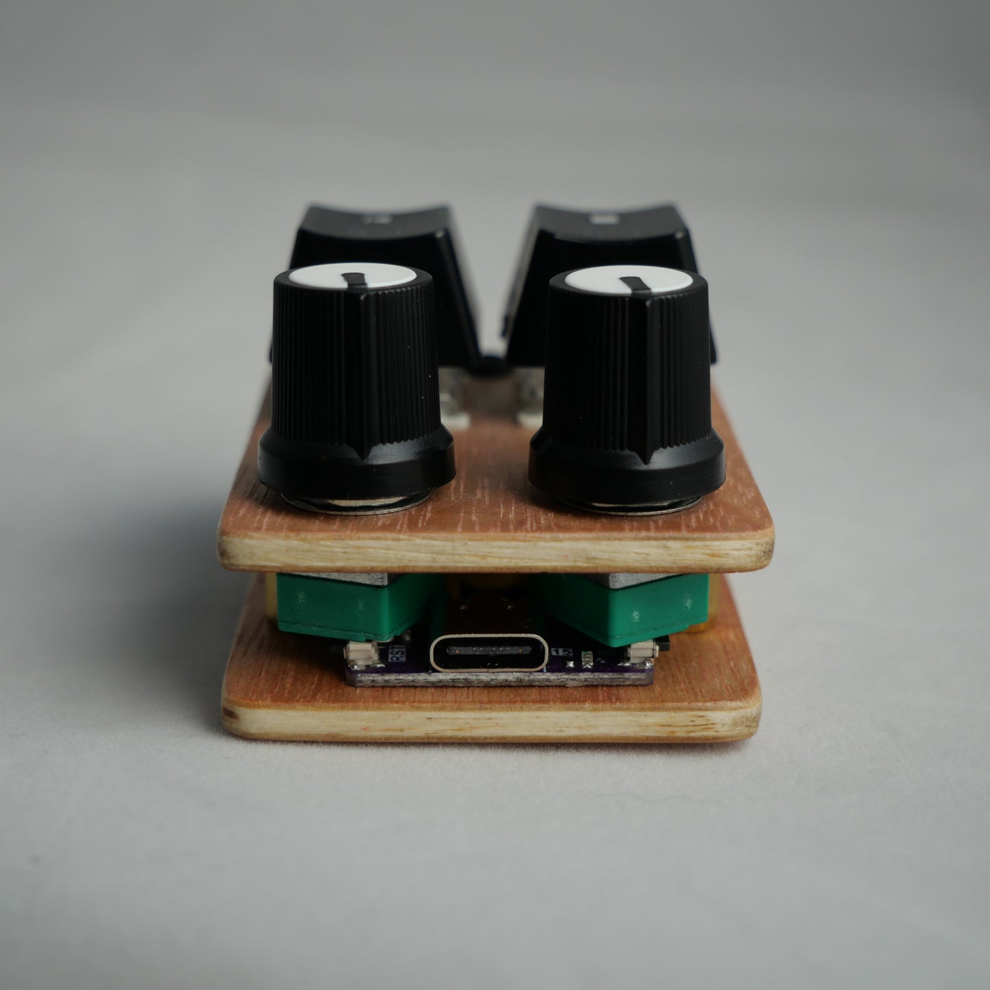 madMidiMini White