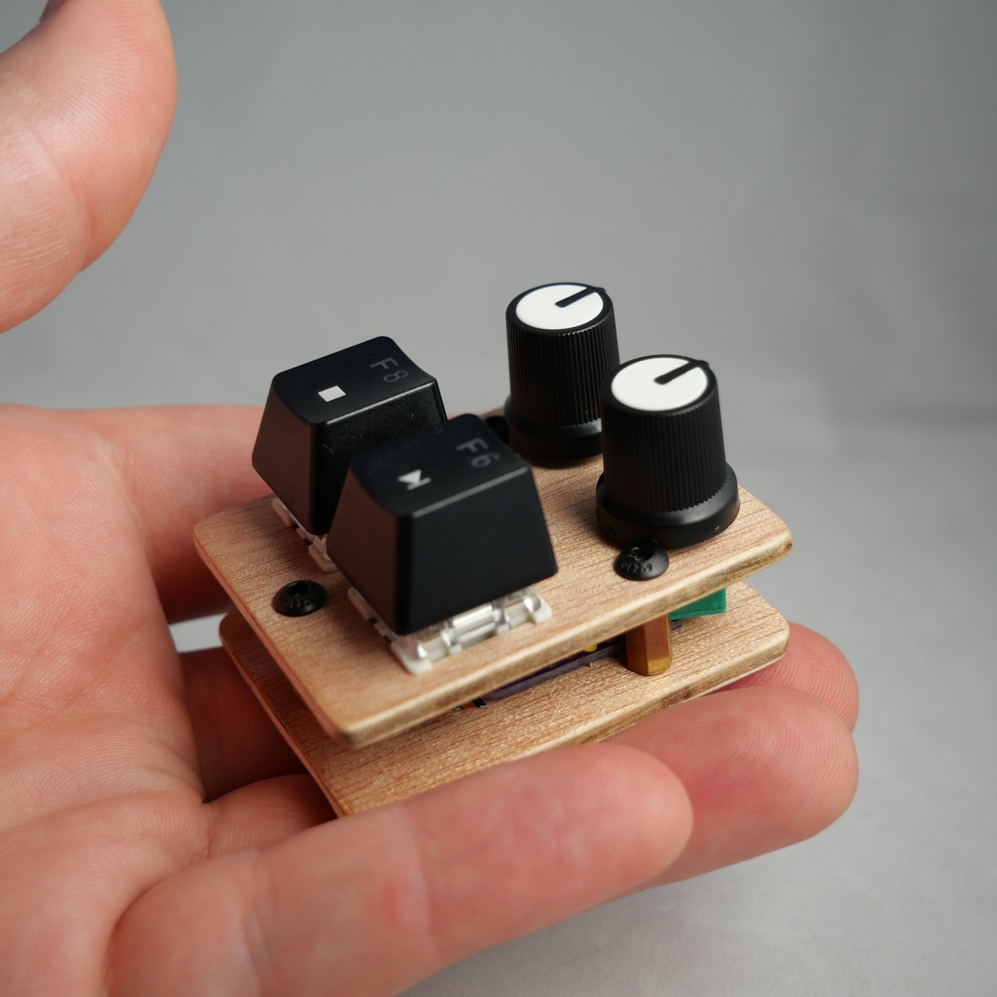 madMidiMini White