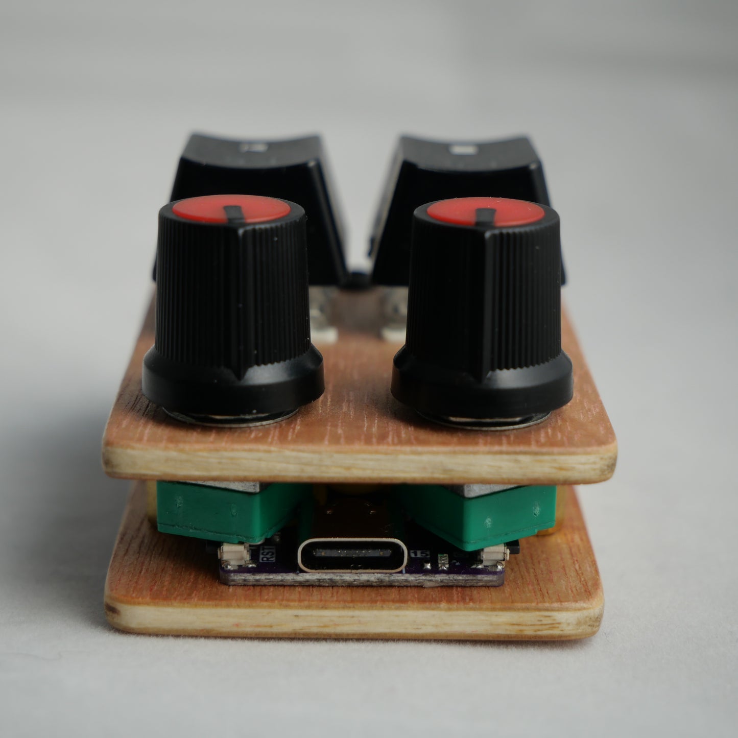 madMidiMini Red