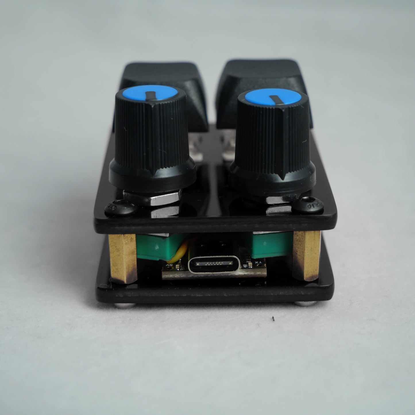 madMidiMini Acrylic Black