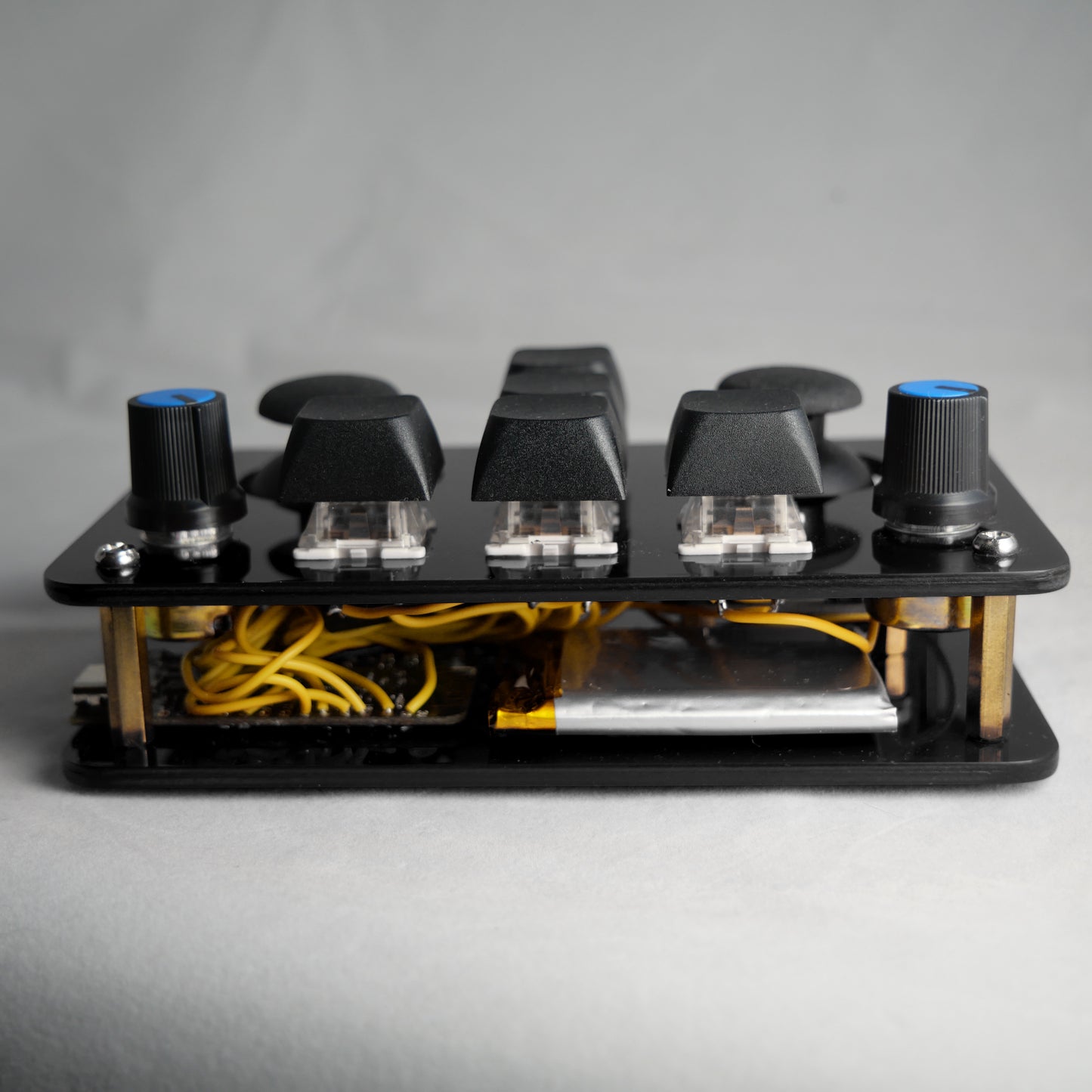 madMidi Acrylic Wireless Black and Blue